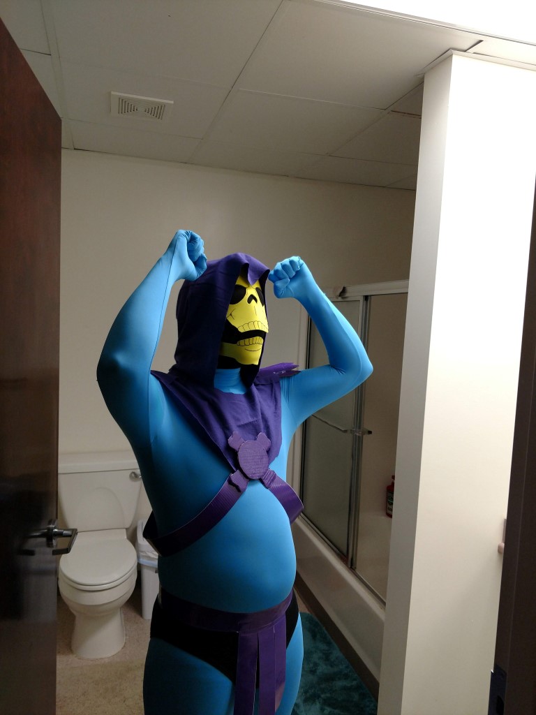 Cosplayer dressed as cartoonish-looking Skeletor