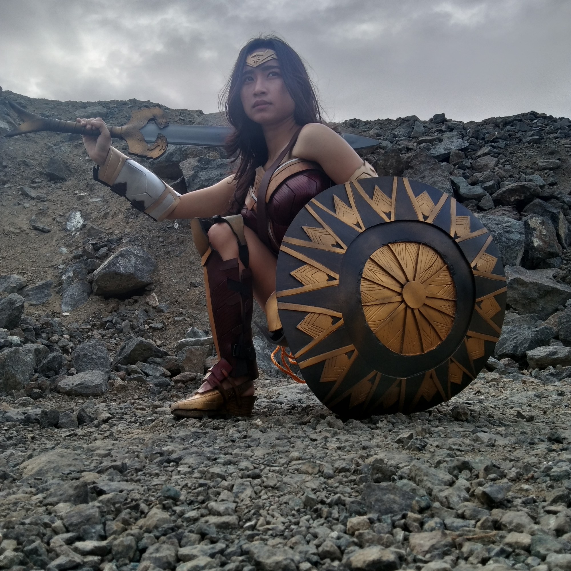 Crouching Wonder Woman