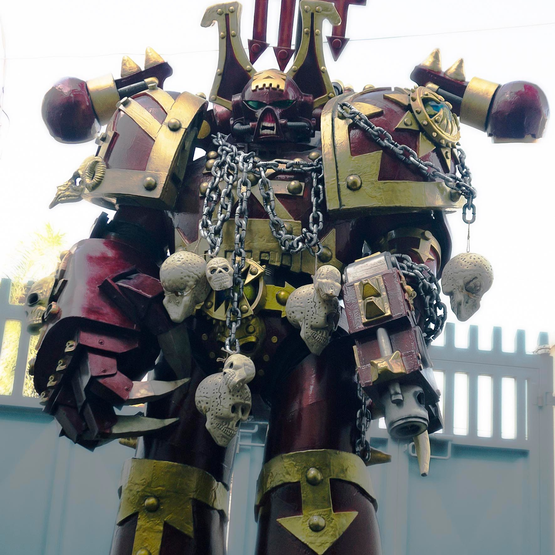 Giant, bulky armor with lots of spikes